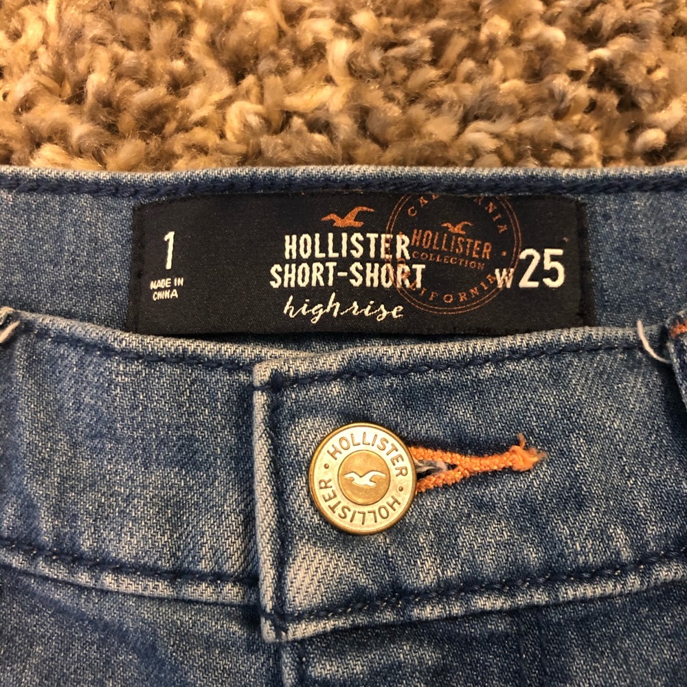 Hollister Cross Tie High Waisted Jean Shorts - Picture 3 of 4